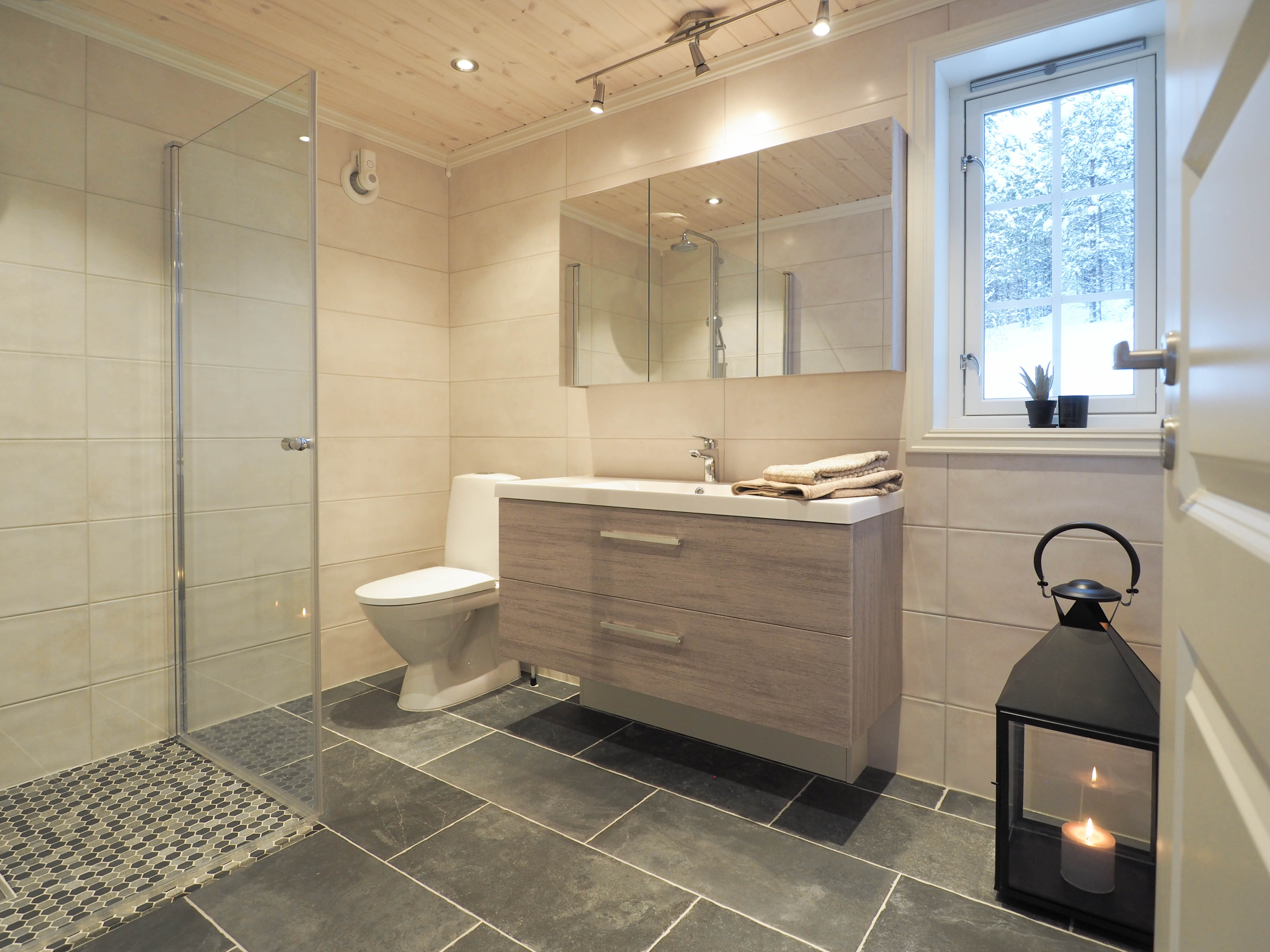 Soverom 2 – til venstre for trappen