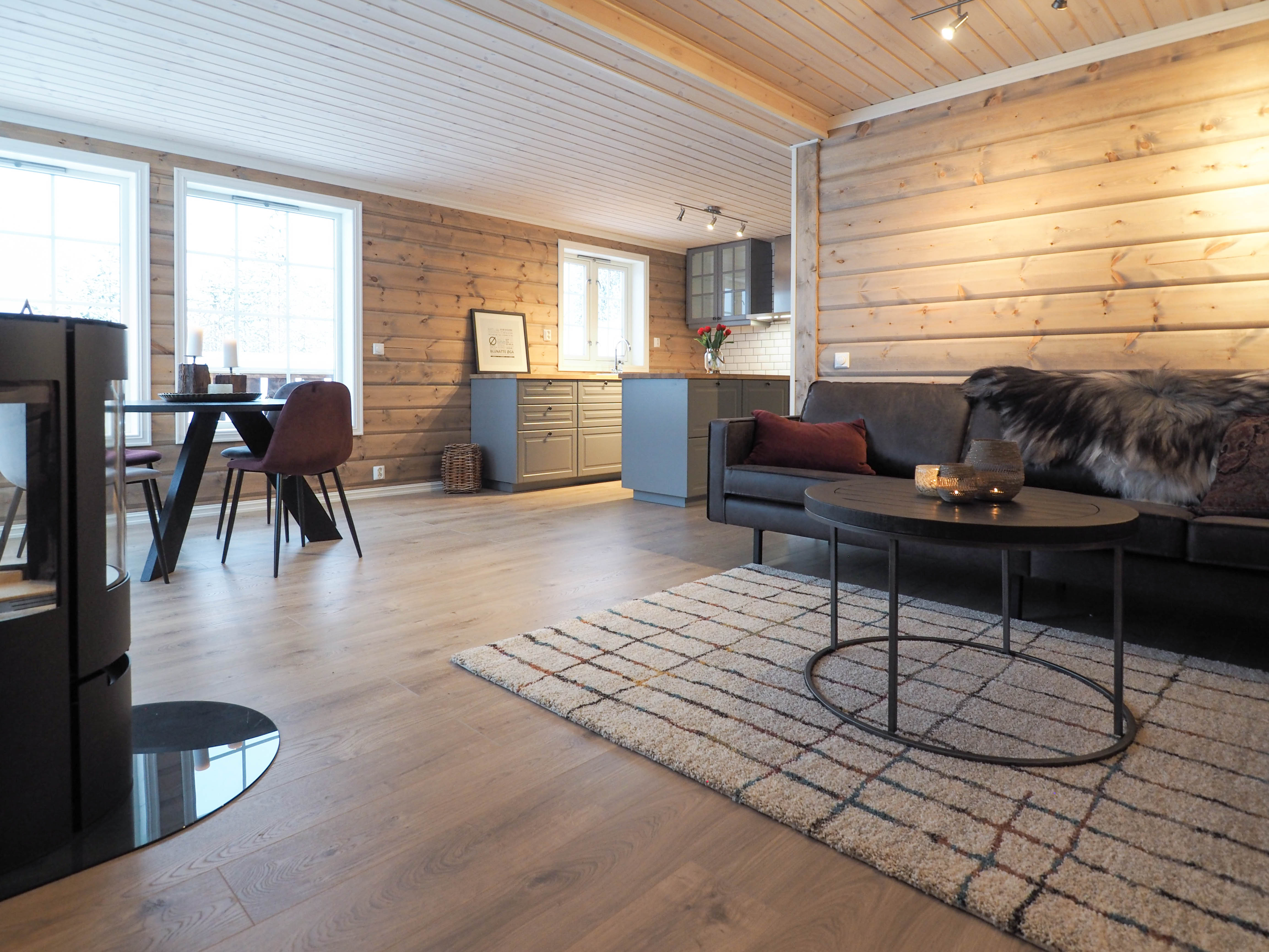 Sofagruppe og peisovn